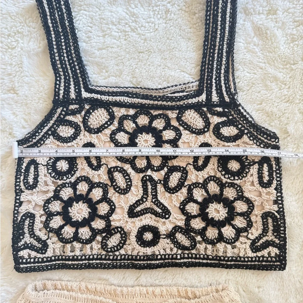 REBELLION CROCHET TWO PIECE SET BLACK BEIGE FLORAL SHORTS CROP TOP S - Picture 9 of 14